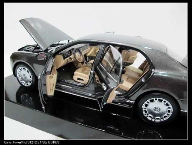 18 Minichamps Bentley Mulsanne Die Cast Model Grey  