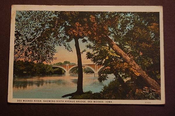 Des Moines River, Des Moines IA c1932 Vintage Postcard  