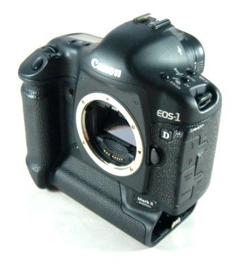 CANON EOS 1D MARK II DIGITAL CAMERA BODY 8.2 MP IN BOX EXC++ # 204987 