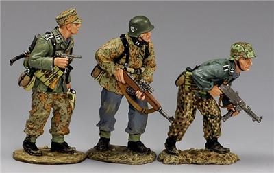 King & Country WS122 Wehrmacht Advance on Enemy Set  RETIRED  Mint 