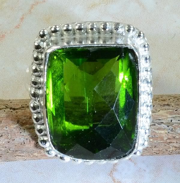 PERIDOT SILVER RING SIZE 8 1/4; S7313  