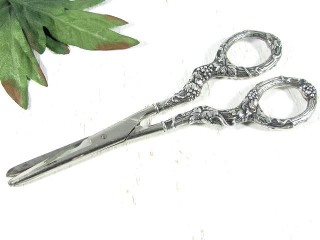 Vintage English Sterling Scissors Fancy Grape Design Birmingham  