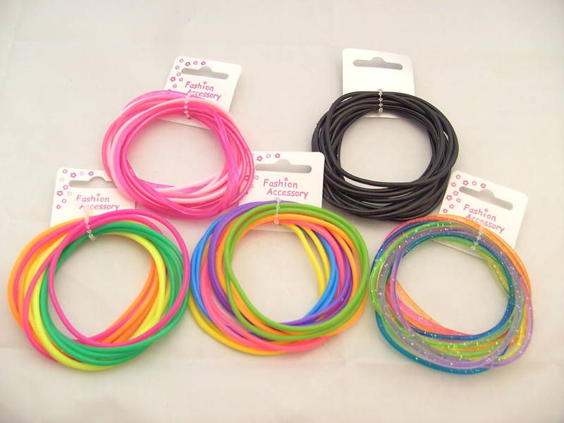 12 JELLY BANGLES GUMMY BRACELETS SHAG BANDS 5 COLOURS  