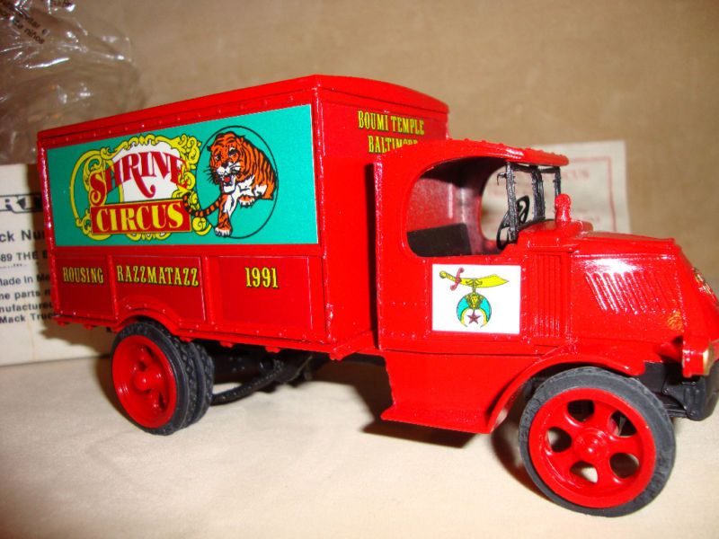 TEMPLE SHRINE CIRCUS #1 BAUMI TEMPLE SHRINE 1926 MAC TRUCK STK #9143 