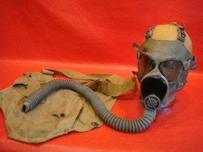 WWII U.S. US ARMY DIAPHRAGM SERVICE GAS MASK & CARRIER BAG 1942  