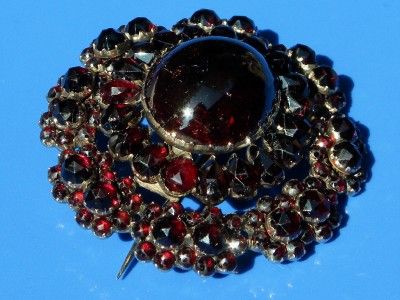 RARE ANTIQUE GEORGIAN 1800S CABOCHON GARNET GOLD BROOCH  