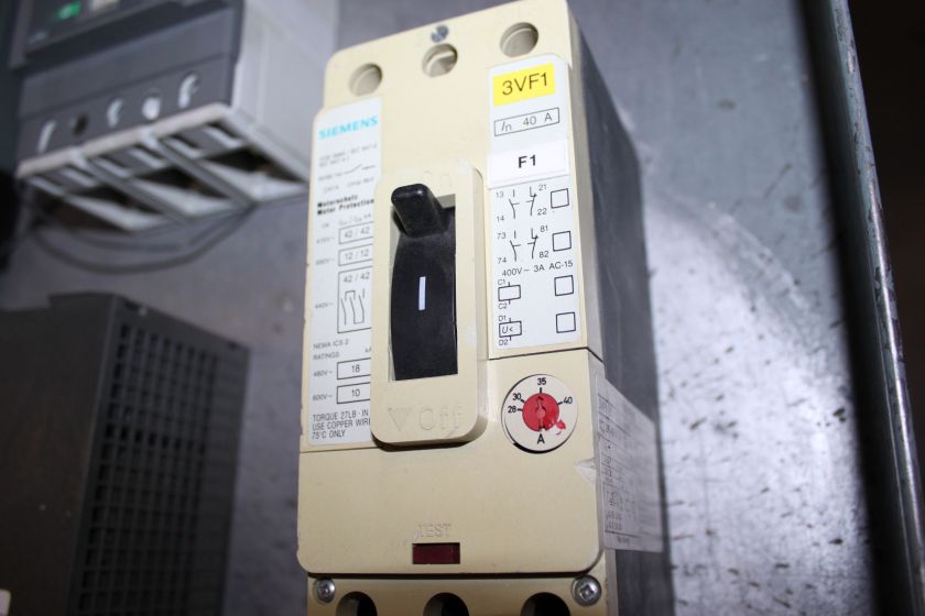 SIEMENS 3VF1231 1DG11 00A00 40A 3P 600V CIRCUIT BREAKER  