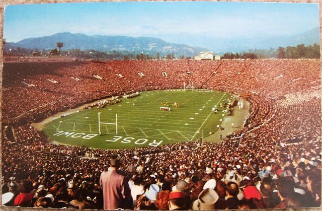 Vintage THE ROSE BOWL Pasadena California POSTCARD 1967 POSTMARK 