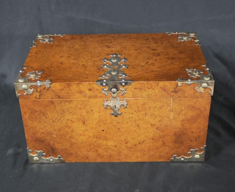 Regency Walnut Jewellery Box Casket Case  