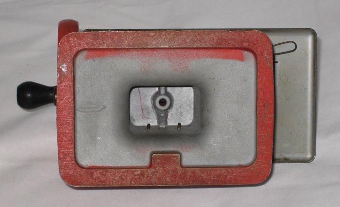   SEWHANDY CHILDRENS SEWING MACHINE MODEL 20 CHROME PLATE RED (A)  