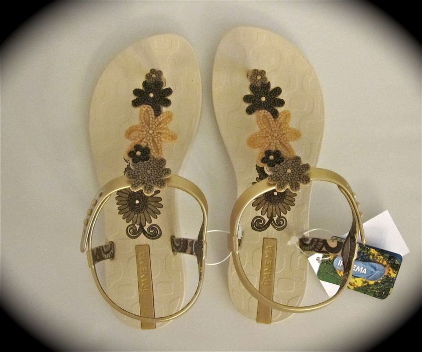 IPANEMA RITMO T STRAP FLOWER FLIP FLOPS SANDALS ~ BEIGE & GOLD 