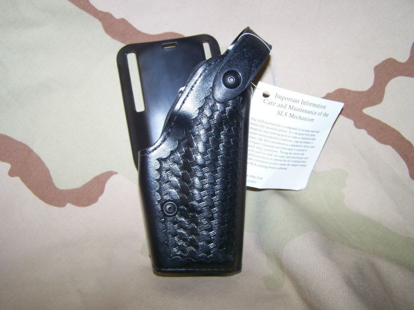 Safariland Smith and Wesson Duty Holster #285 84 81 Right Hand  