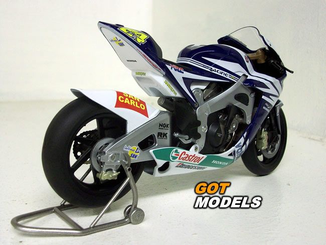 HONDA RC212V   1/12 MOTORCYCLE  TONI ELIAS 2007  