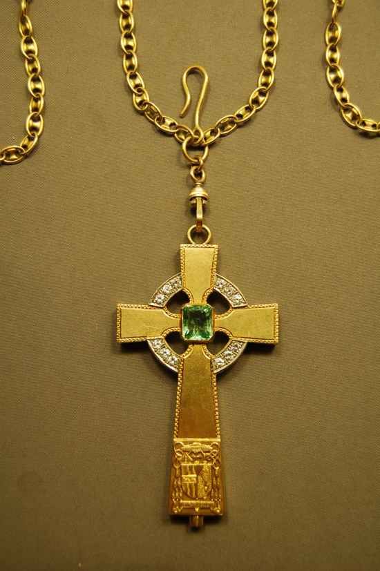 Solid 18k Gold Bishops Pectoral Cross w/dia + chalice  