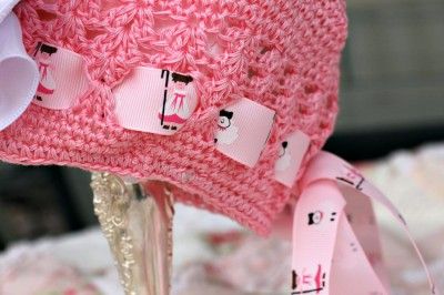 GIRLS PINK CROCHET HAT W/ CHIFFON CLIP & LITTLE BO PEEP  