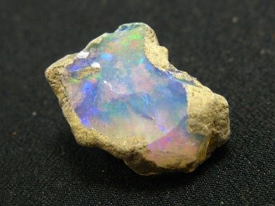 AWESOME GEM OPAL PIECE FROM AUSTRALIA   9.5 CARATS  