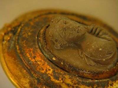 VICTORIAN 1800s LAVA CAMEO ANTIQUE GILDED BRASS BROOCH PIN  