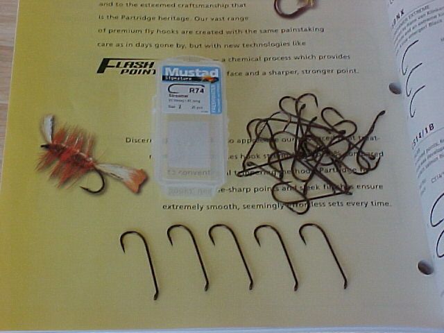 Mustad  #R74 Streamer Fly Hooks Fly Tying  