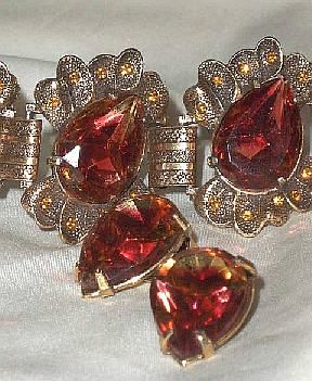 Description Vintage Judy Lee Chunky Bracelet, Earrings Set with 