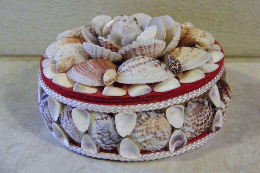 Vintage Round Trinket Jewelry Box SEA SHELLS  