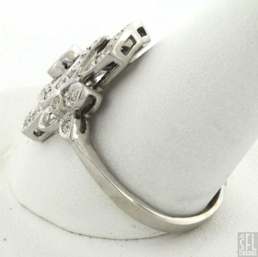 VINTAGE 18K WHITE GOLD LOVELY ELEGANT .56CT VS1/G DIAMOND FLOWER 