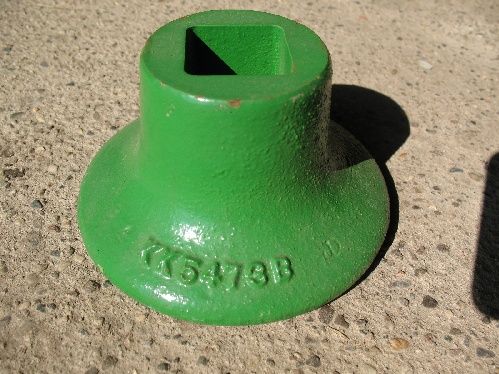 John Deere Disk End Spool/Bearing Spool  