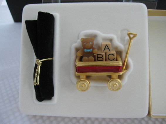 Vintage ESTEE LAUDER Solid Perfume Toy Wagon Compact  