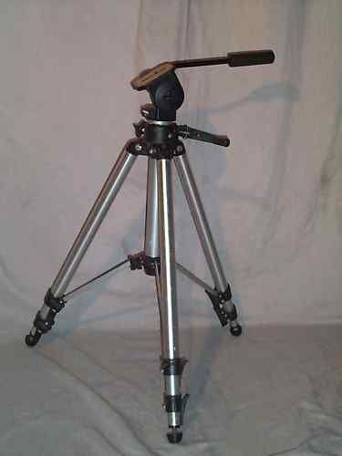 Bogen Manfrotto 3033 tripod 3126 fluidhead 72 tall  