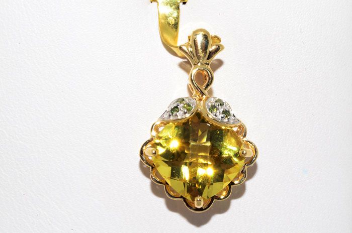 18CT LEMON TOPAZ & GREEN DIAMOND PENDANT MARVELOUS  