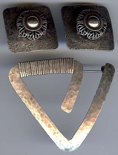 MARJORIE BAER SILVER TONE MODERNIST TEXTURAL PIN & EARRINGS  