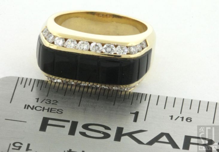   GOLD 1.32CT VS1 CLARITY AND F COLOR DIAMOND ONYX COCKTAIL RING  