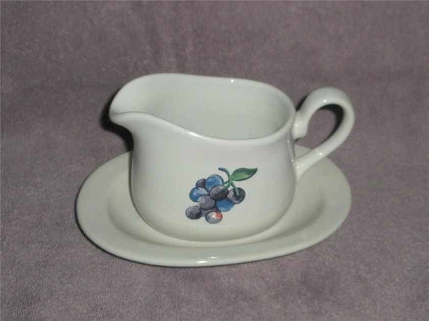 Corelle Corning FRUIT BASKET Gravy Boat w/Underplate  