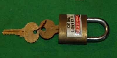 BRASS PADLOCK USED FOR MACHINE LOCK OUT W/2 KEYS (HOUSE FR8)  