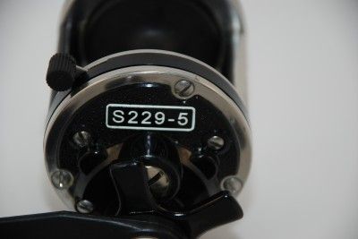 NEWELL GRAPHITE S229 5 REEL CLEANED AND LUBED READY TO FISH FREE 